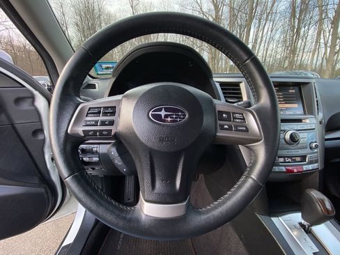 Used 2014 Subaru Outback 3.6R Limited image 32
