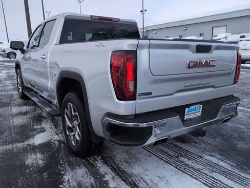 Used 2022 GMC Sierra 1500 SLT w/ SLT Premium Package image 11