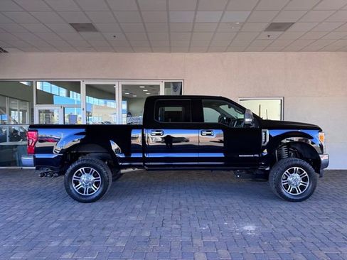 Used 2017 Ford F250 Lariat w/ Tow Technology Bundle image 6