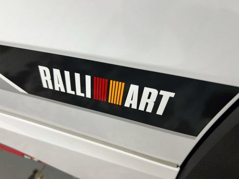 Used 2024 Mitsubishi Outlander Ralliart AWD/4WD image 28