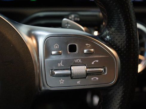 Used 2022 Mercedes-Benz A 220 w/ AMG Line image 11