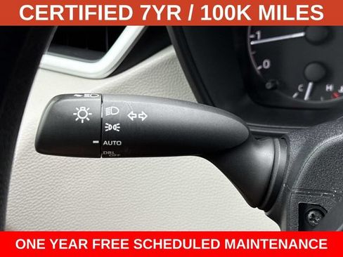 Used 2025 Toyota Corolla LE w/ LE Premium Package FWD image 26