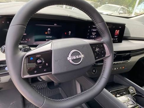 New 2025 Nissan Murano SV image 13