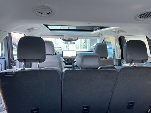 New 2025 Ford Explorer Active w/ Active Comfort Package image 12