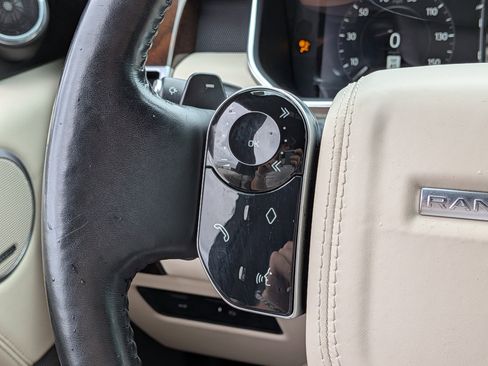 Used 2018 Land Rover Range Rover HSE AWD/4WD image 25