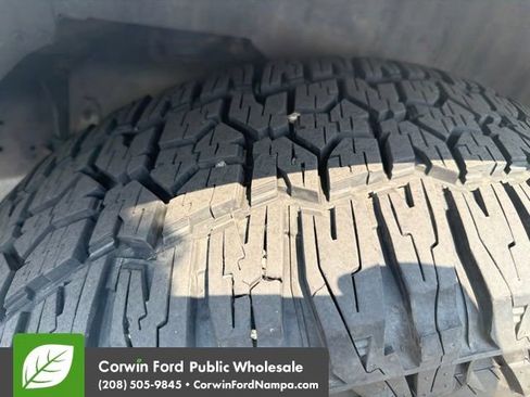 Used 2015 Ford Expedition XL AWD/4WD image 12