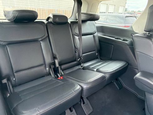 Used 2025 Ford Expedition Platinum AWD/4WD image 13