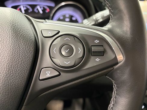 Used 2019 Buick Envision Essence image 38