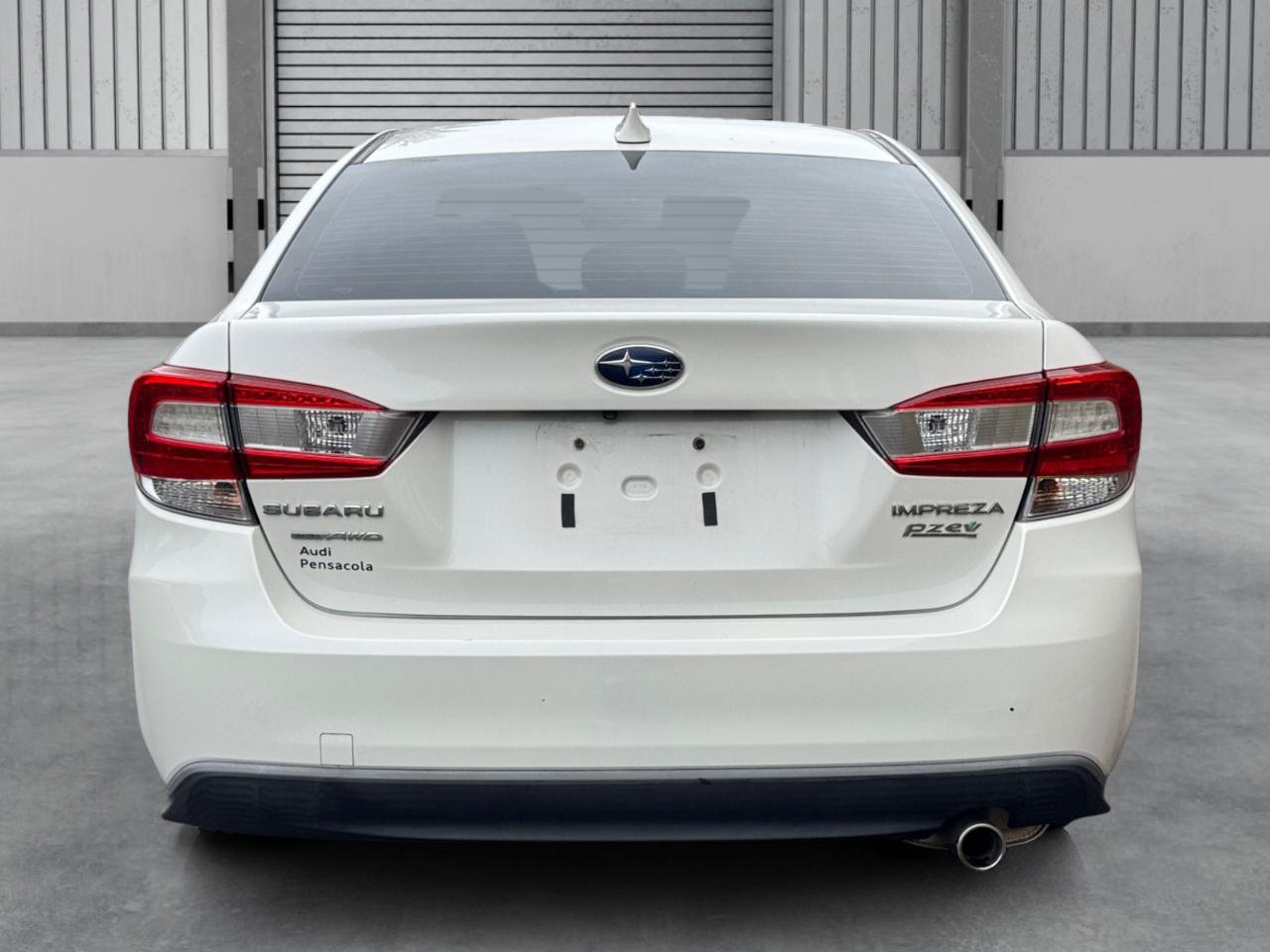 Used 2017 Subaru Impreza 2.0i Limited AWD/4WD image 9