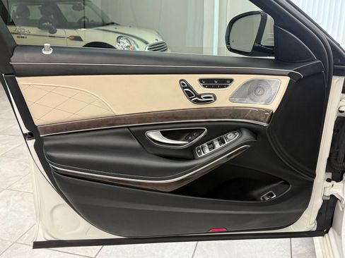 Used 2019 Mercedes-Benz S 560 Sedan image 14