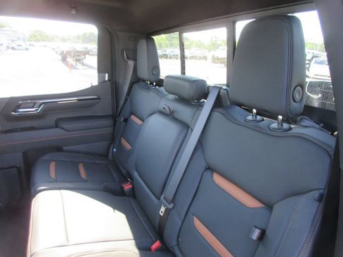 New 2026 GMC Sierra 1500 AT4 w/ AT4 Premium Package AWD/4WD image 17