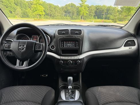 Used 2018 Dodge Journey SE w/ Blacktop Package FWD image 23
