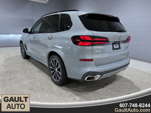 New 2026 BMW X5 xDrive40i w/ M Sport Package AWD/4WD image 6