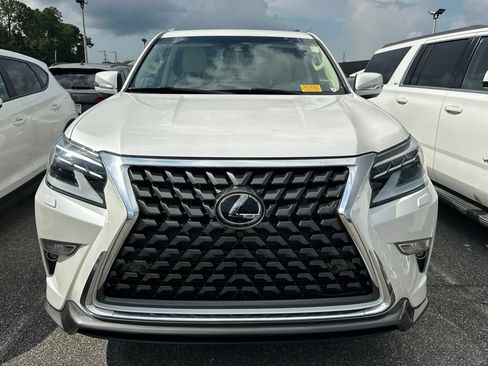 Used 2022 Lexus GX 460 Luxury w/ Sport Design Package AWD/4WD image 2