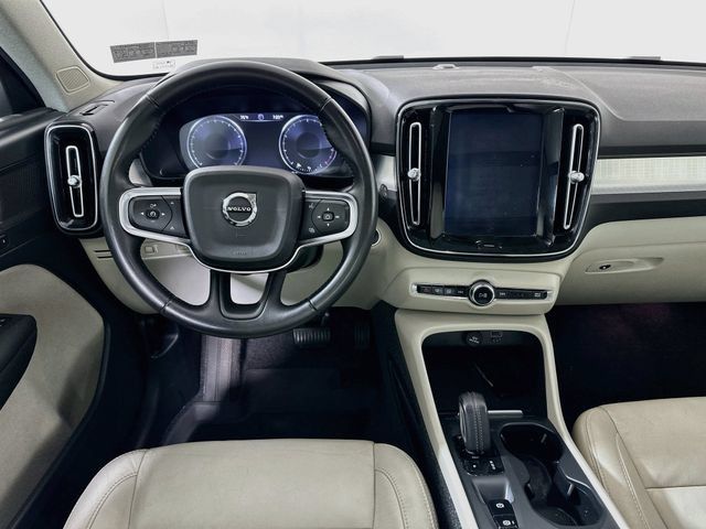 Used 2021 Volvo XC40 T5 Momentum w/ Protection Package Premier AWD/4WD image 28