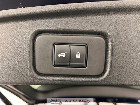 Used 2025 Nissan Pathfinder SV FWD image 39
