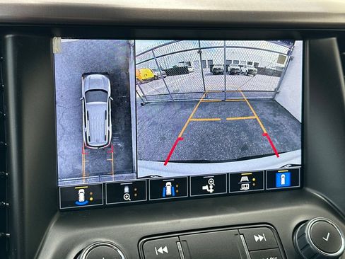 Certified 2023 GMC Acadia AT4 w/ Technology Package AWD/4WD image 29