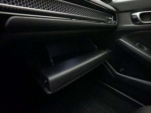 Certified 2023 Honda Civic EX image 29