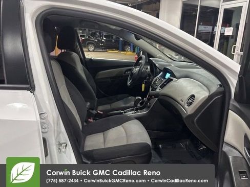 Used 2016 Chevrolet Cruze LS FWD image 36