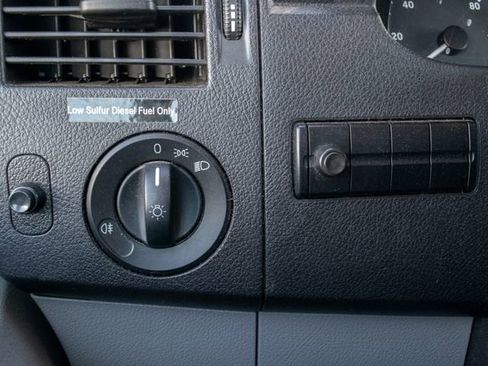 Used 2010 Mercedes-Benz Sprinter 2500 image 23