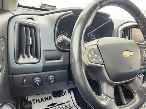 Used 2021 Chevrolet Colorado Z71 AWD/4WD image 23