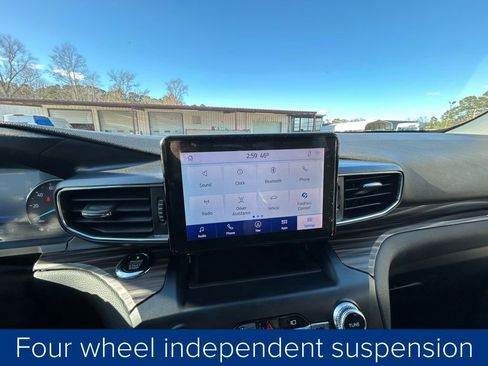 Used 2020 Ford Explorer Limited w/ Class III Trailer Tow Package image 38