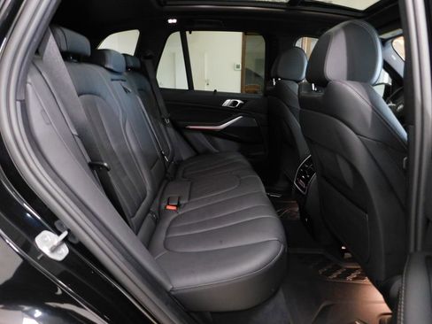 Used 2021 BMW X5 xDrive40i AWD/4WD image 94