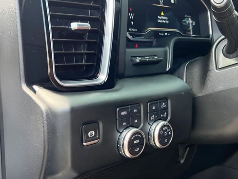 Used 2024 GMC Sierra 3500 Denali Ultimate AWD/4WD image 46