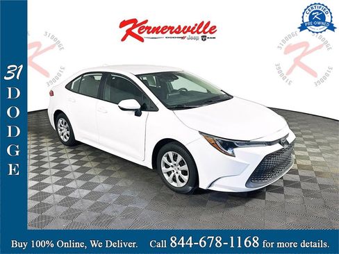 Used 2021 Toyota Corolla LE image 1