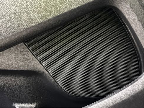 Used 2017 Ford Explorer XLT w/ XLT Technology Feature Bundle image 41