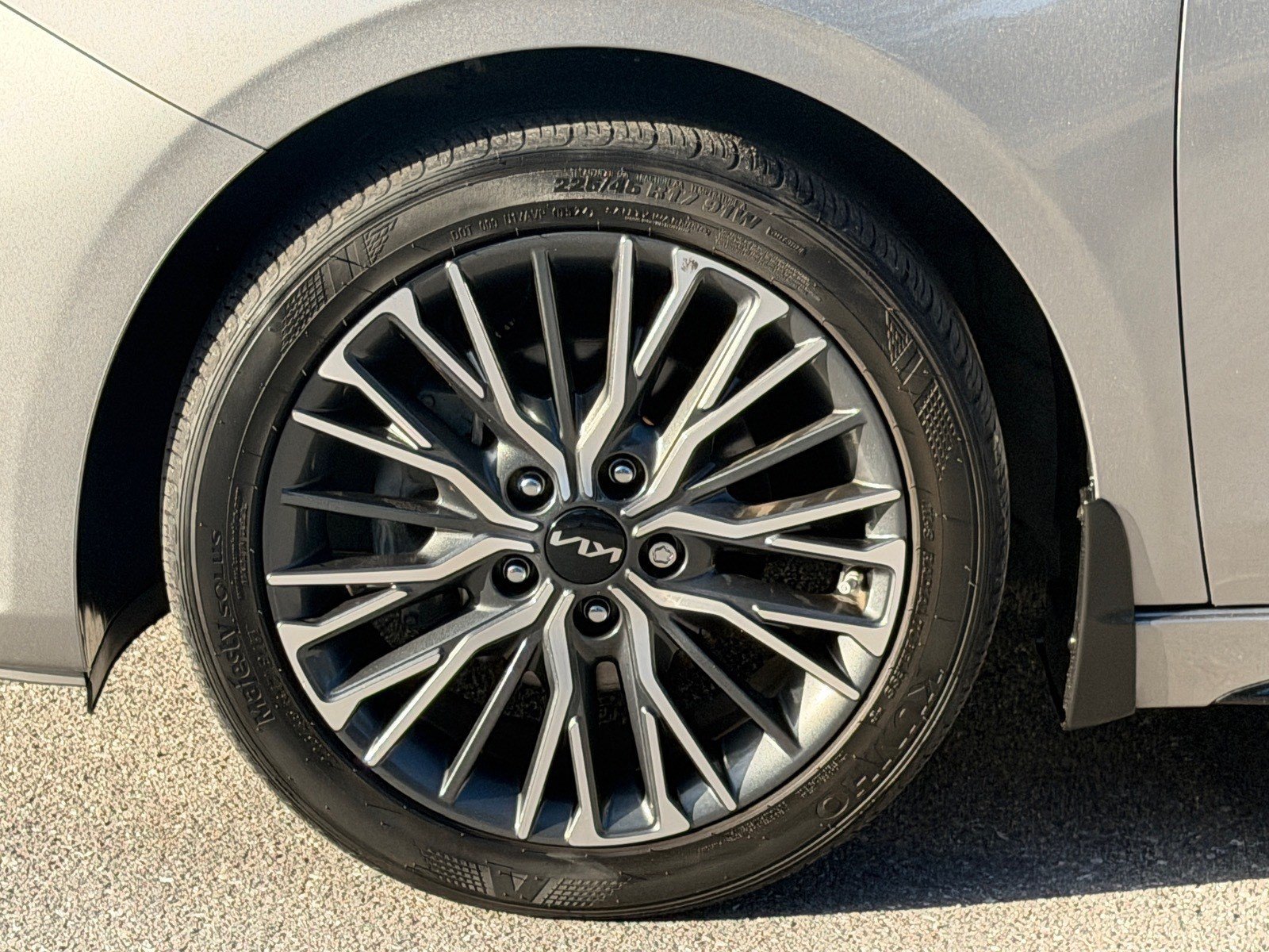 Certified 2024 Kia Forte GT-Line FWD image 17