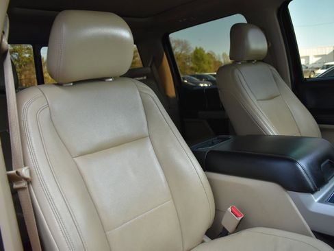 Used 2016 Ford F150 Lariat w/ Equipment Group 502A Luxury image 31