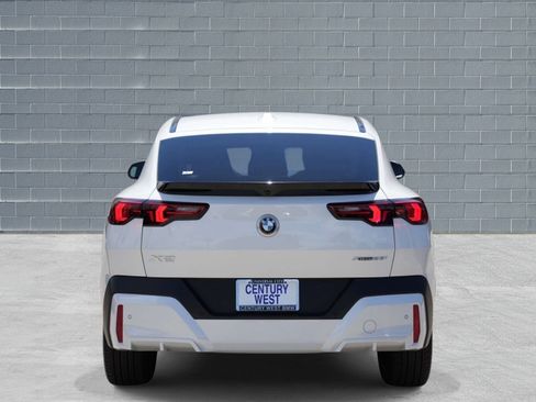 Used 2025 BMW X2 xDrive28i AWD/4WD image 4