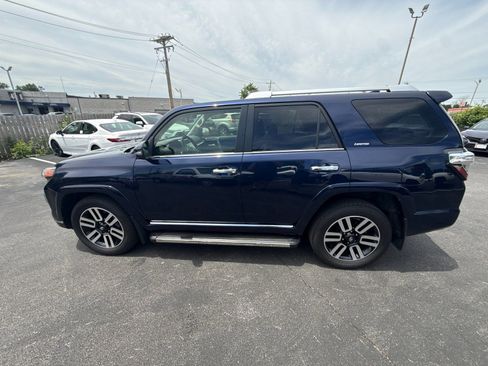 Used 2024 Toyota 4Runner Limited AWD/4WD image 3