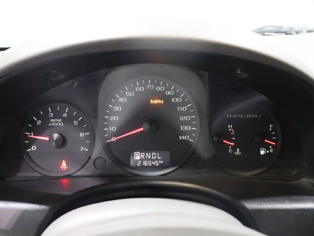 Used 2005 Chevrolet Malibu V6 w/ Preferred Equipment Group FWD image 31