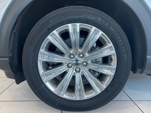 Used 2021 Ford Explorer Limited w/ Hybrid Equipment Group 310A AWD/4WD image 15