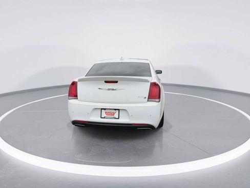 Used 2017 Chrysler 300 S w/ 300S Premium Group image 7