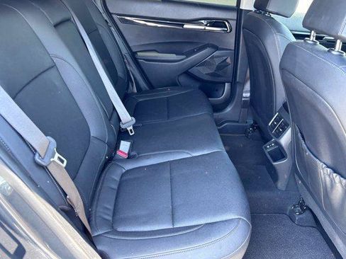Used 2024 Kia Seltos EX FWD image 12