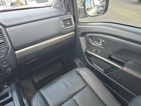 Used 2024 Nissan Titan PRO-4X w/ Pro-4x Convenience Package image 11