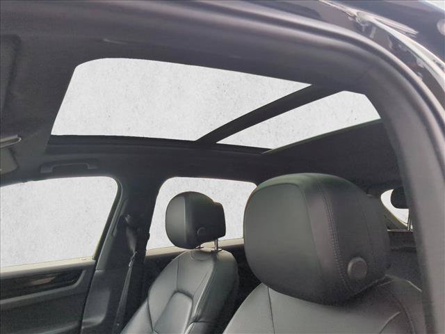 Used 2021 Porsche Cayenne AWD/4WD image 13