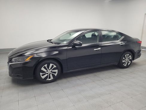 Used 2023 Nissan Altima 2.5 S FWD image 2