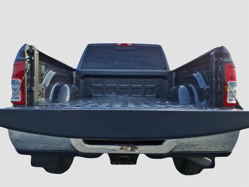 Used 2022 RAM 2500 Tradesman image 17