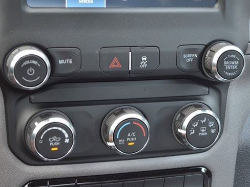 New 2024 RAM 3500 Tradesman w/ Chrome Appearance Group image 27