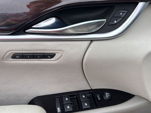 Used 2014 Cadillac XTS Platinum AWD/4WD image 17