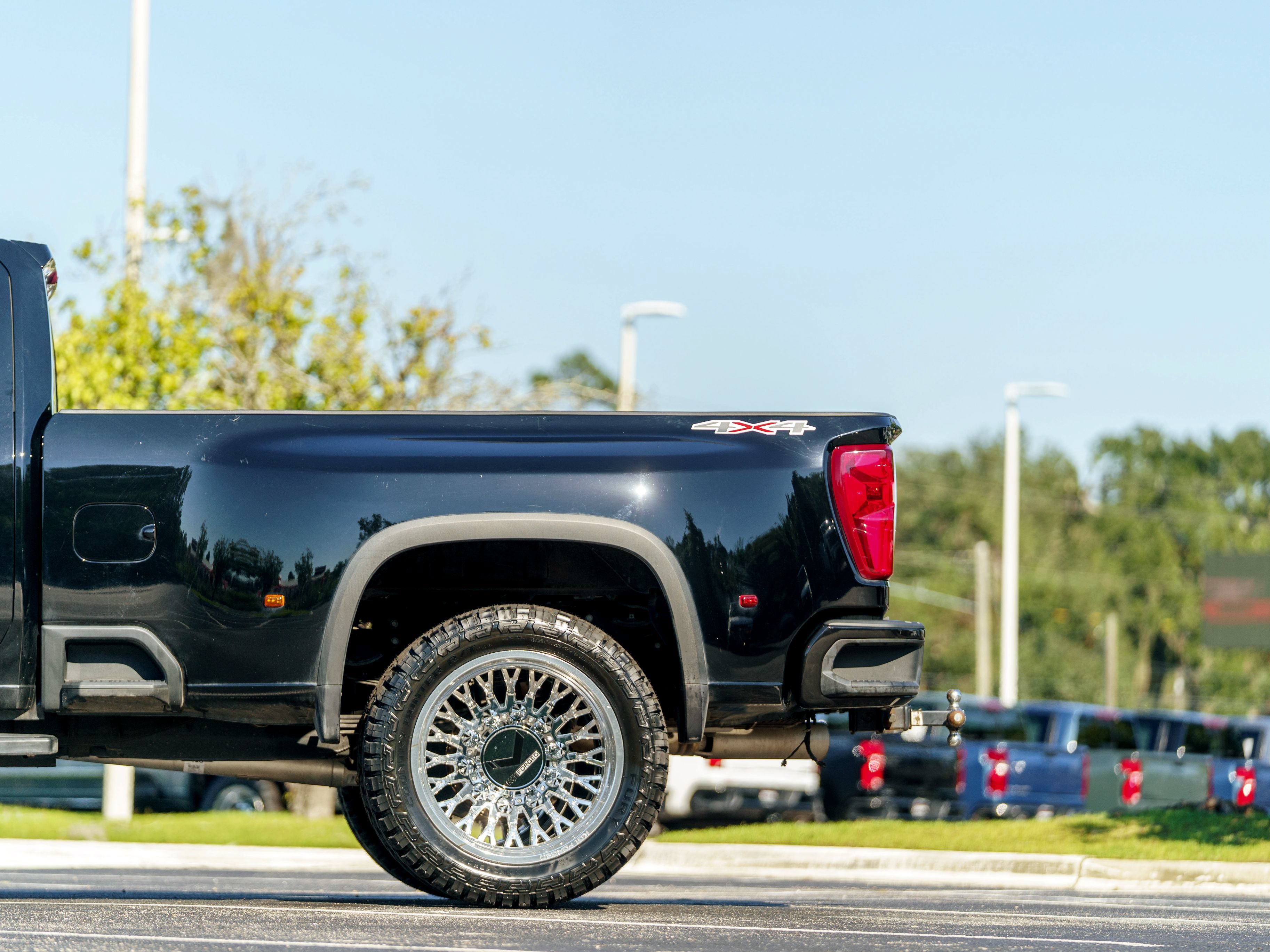 Used 2024 Chevrolet Silverado 3500 LTZ AWD/4WD image 9