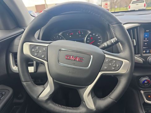 Certified 2024 GMC Terrain SLT w/ Infotainment Package II AWD/4WD image 17