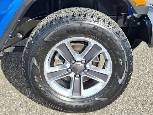 Used 2021 Jeep Wrangler Unlimited Sahara image 8