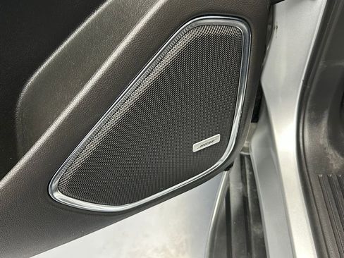 Used 2019 GMC Yukon XL SLE w/ Convenience Package image 16