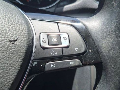 Used 2019 Volkswagen Passat 2.0T Wolfsburg w/ Wheels & Sunroof Package FWD image 9
