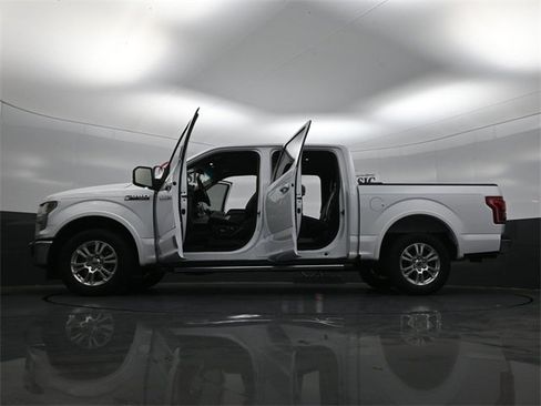 Used 2017 Ford F150 Lariat w/ Equipment Group 501A Mid image 25